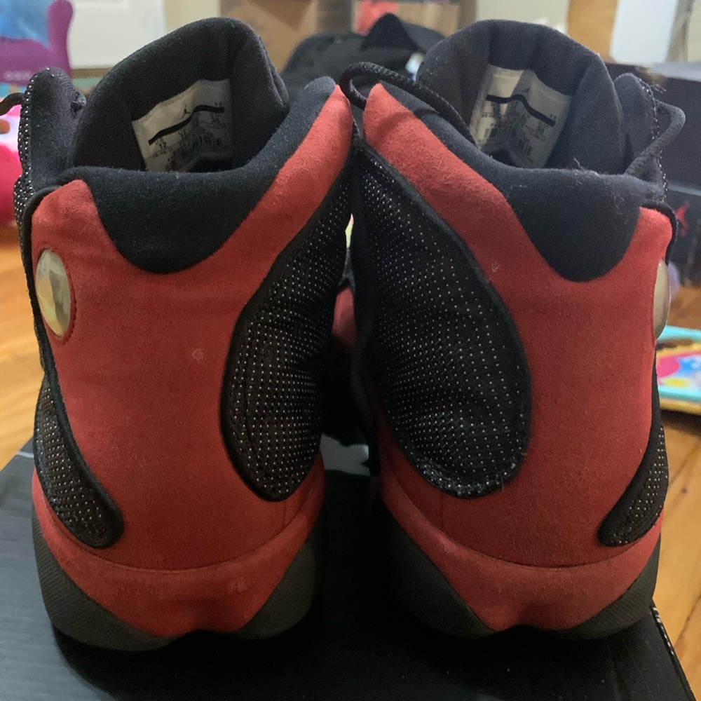 Jordan retro 13 (2012) black and red, still in great condition, some wear & tear